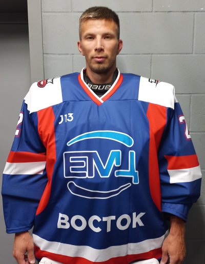 Мельников  Виталий