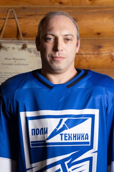 Коморник  Константин