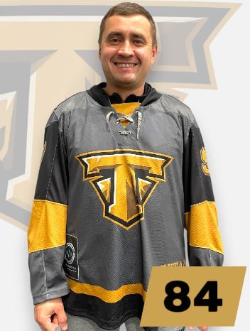 Брусницын  Роман